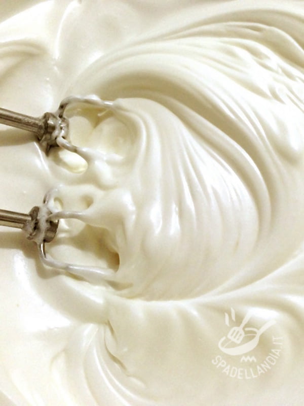 Crema allo yogurt e formaggio fresco
