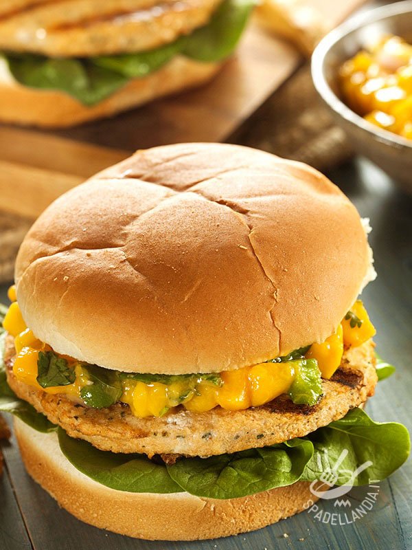 Hamburger al mango e avocado senza burro senza uova (Vegan)