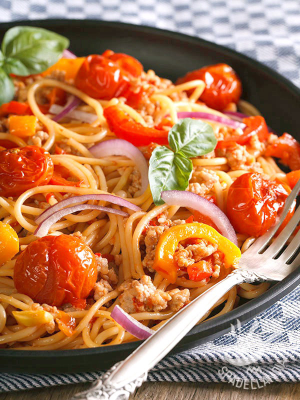 Spaghetti al ragù di tacchino e verdurine