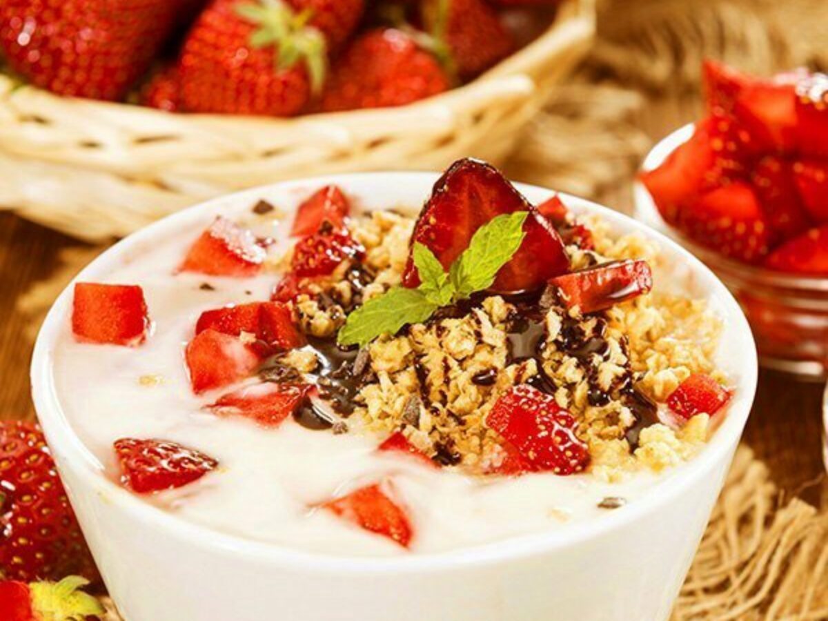 Ricette per bambini: Yogurt con fragole e cereali